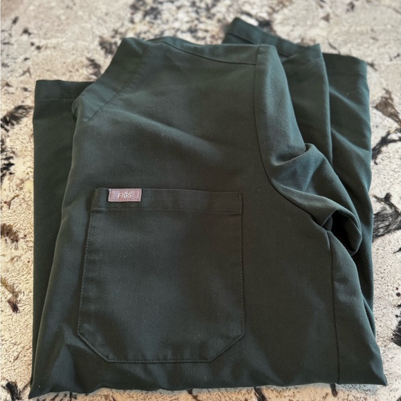 Men’s Moss Green Figs Set - Picture 4 of 11